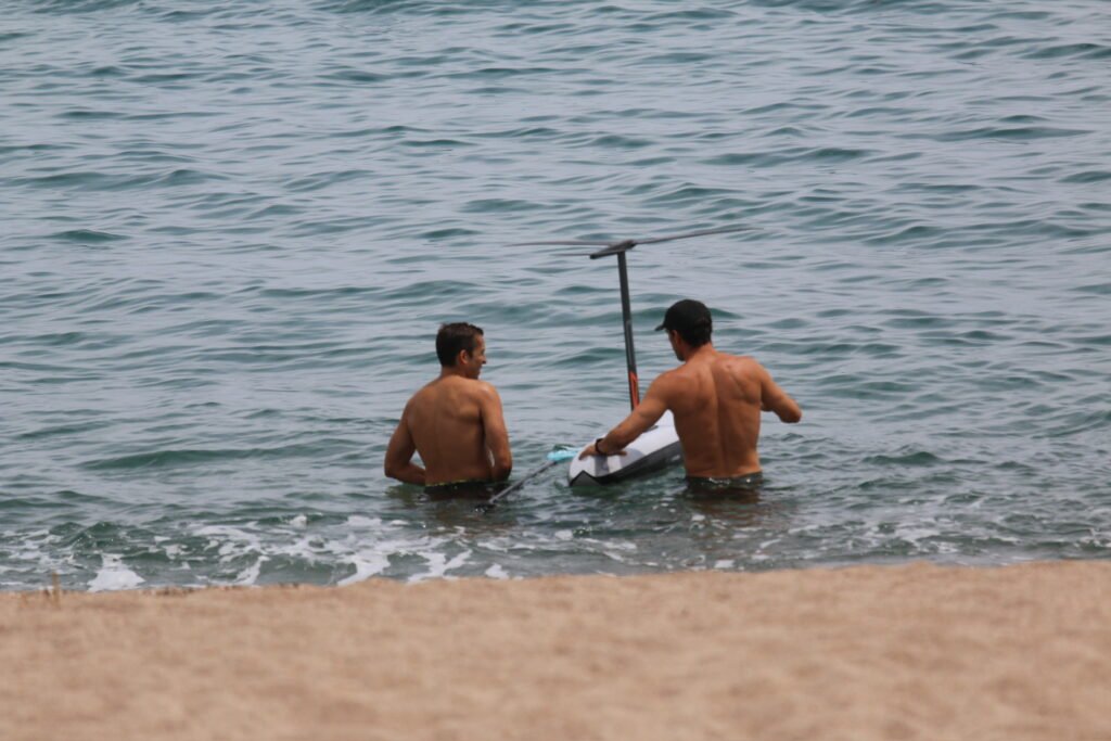 Sup foil downwind lesson with eric in pantai costa brava estartit begur