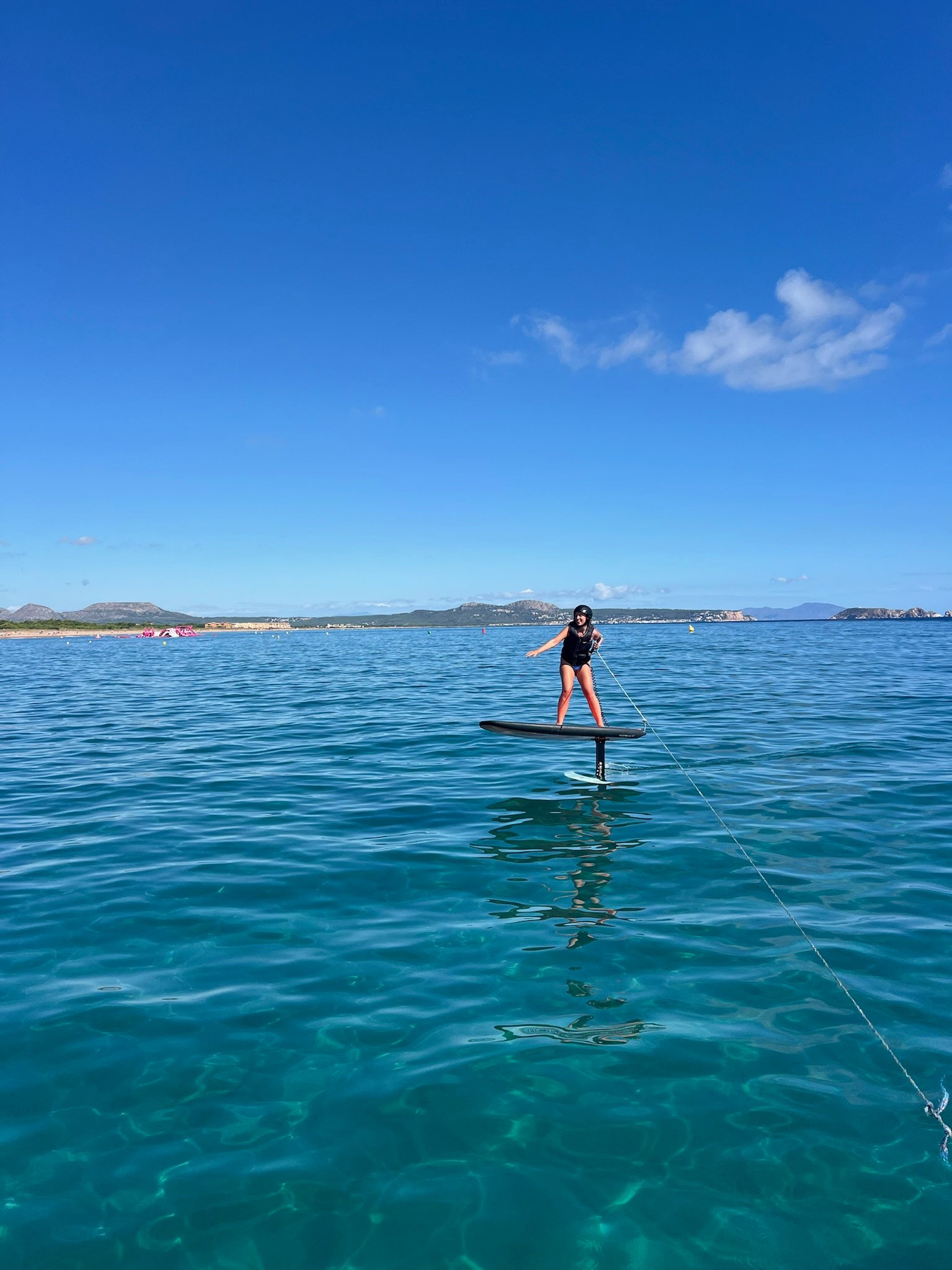 wakefoil and wingfoil lessons in pantai costabrava begur pals