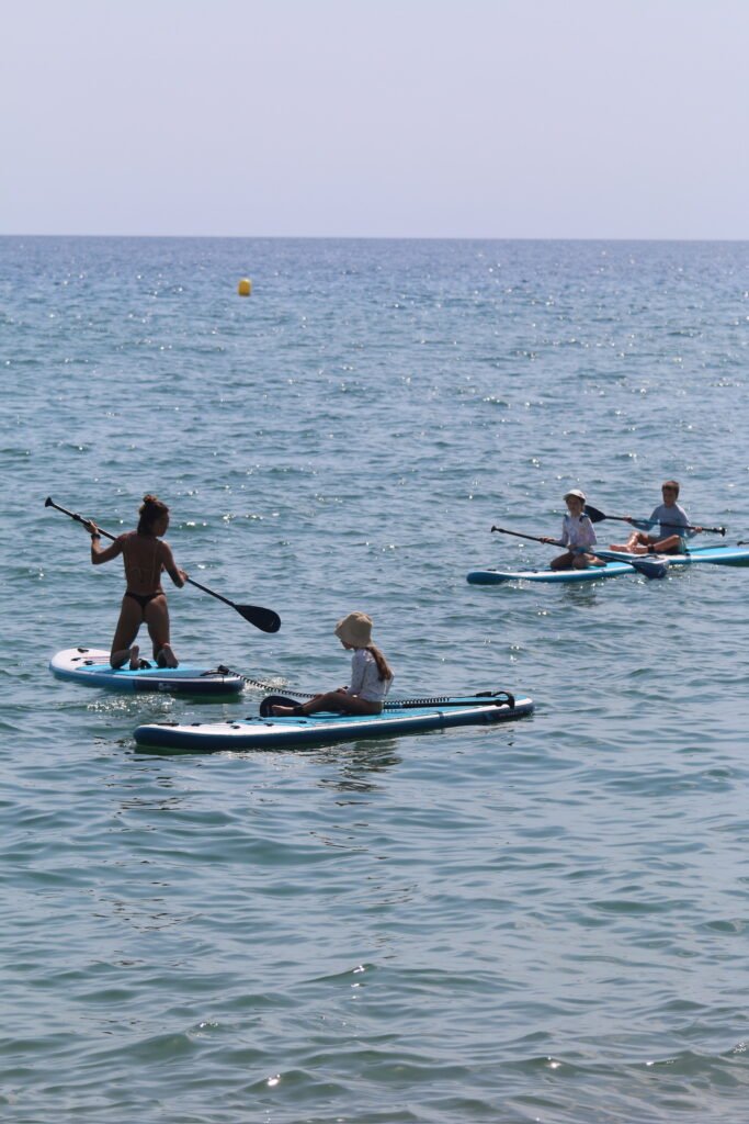 Summer sea camp in Begur by Pantai Costa Brava. Casal de verano para niños en begur, pals.