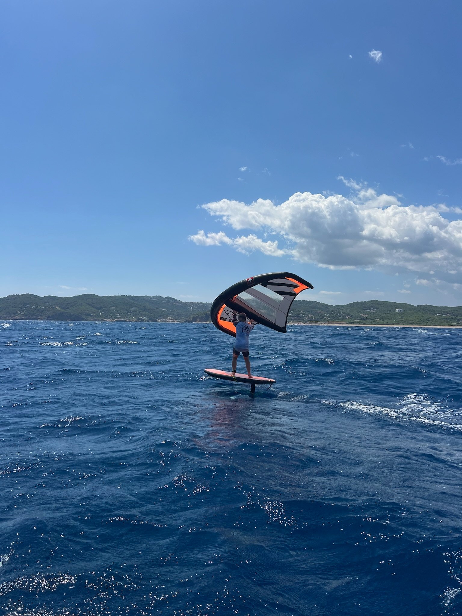 Wing foil lesson in Begur pals, pantai costa brava